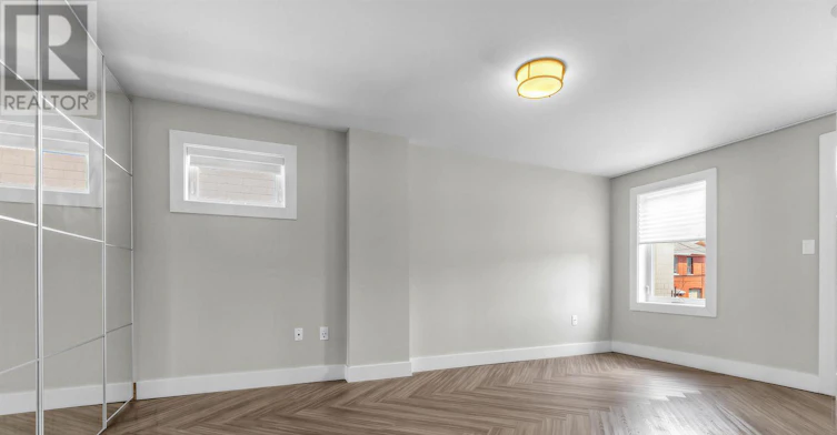 901 Pape Avenue, Toronto, ON, M4K 3V1 - 11