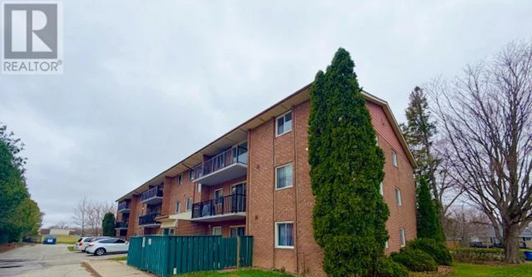 101-76 Vanier Drive, Chatham-Kent, ON, N7L 2T2