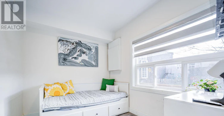 3-5 Sorauren Avenue, Toronto, ON, M6R 2C6 - 12