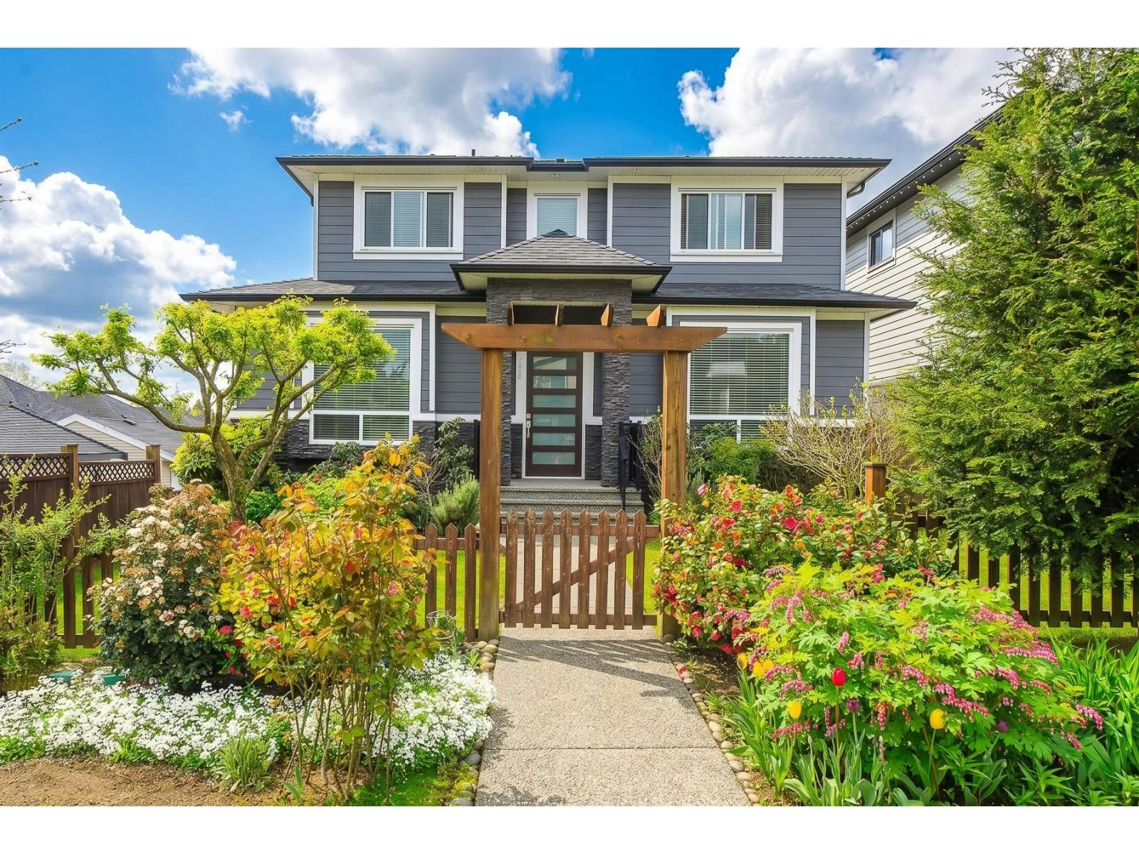 20576 70 Avenue, Langley, BC, V2Y 0W4