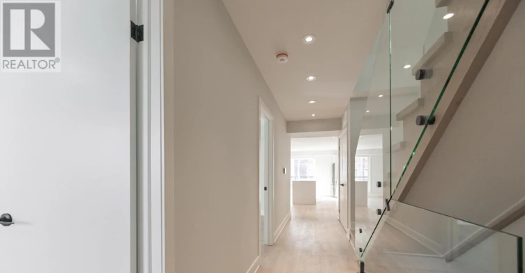 UPPER-997 Dufferin Street, Toronto, ON, M6H 4B2 - 2