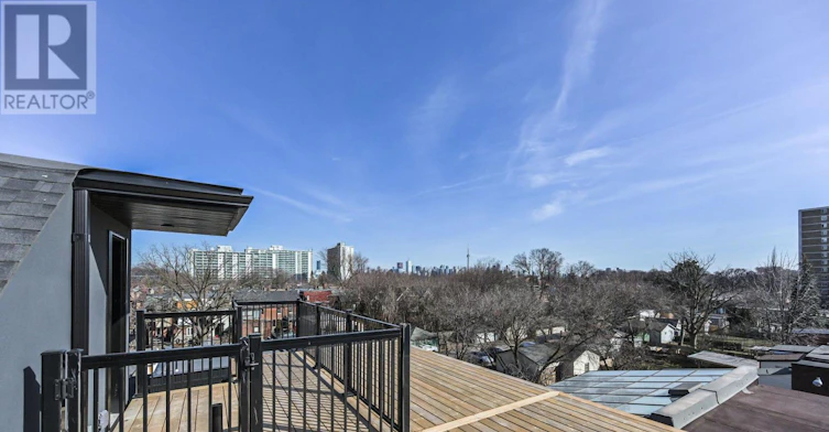 UPPER-997 Dufferin Street, Toronto, ON, M6H 4B2 - 21