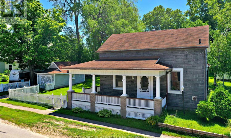 54 Munro Street