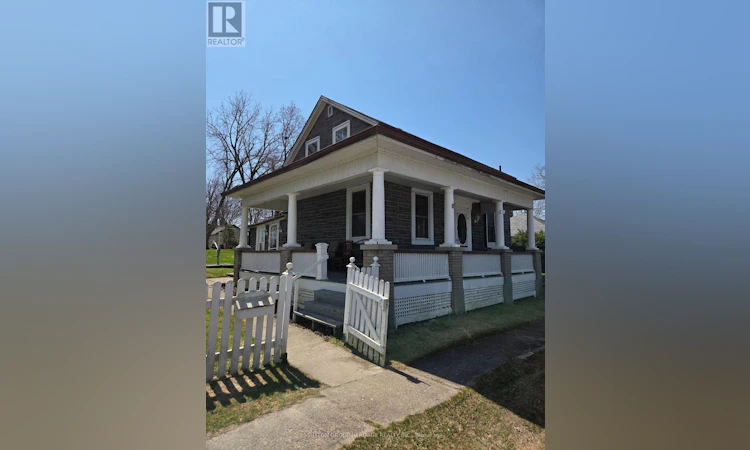 54 Munro Street