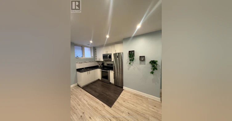2 LOWER-1166 Glengrove Avenue W, Toronto, ON, M6B 2K4 - 2