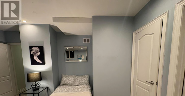 2 LOWER-1166 Glengrove Avenue W, Toronto, ON, M6B 2K4 - 10