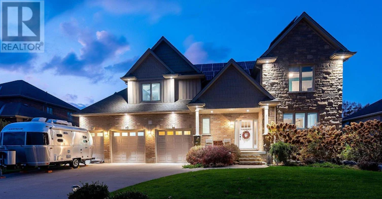 536 Juliana Drive, Strathroy, ON, N0L 1W0 - 2
