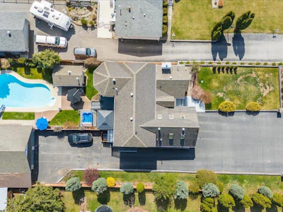 1063 Bridgeview Crescent - 2