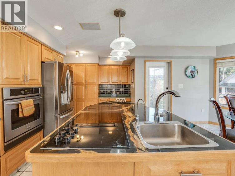 1063 Bridgeview Crescent, Castlegar, BC, V1N 3H7 - 35