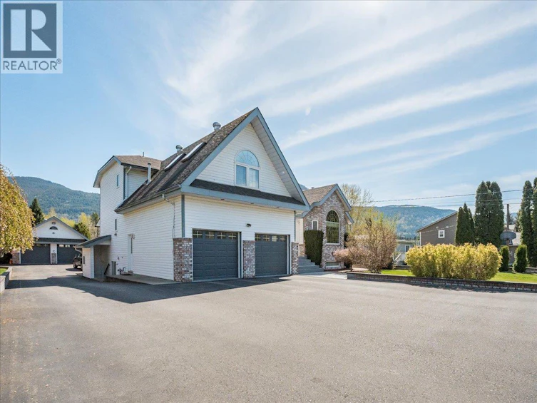 1063 Bridgeview Crescent, Castlegar, BC, V1N 3H7 - 94