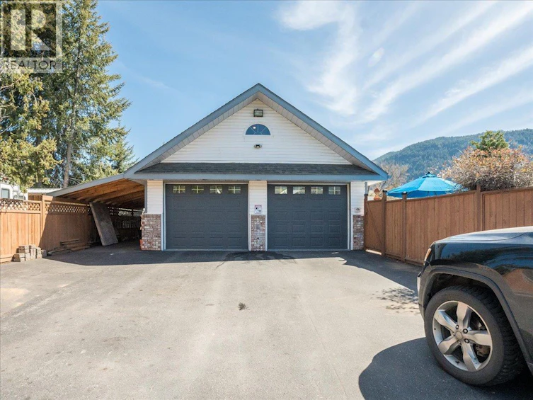 1063 Bridgeview Crescent, Castlegar, BC, V1N 3H7 - 90