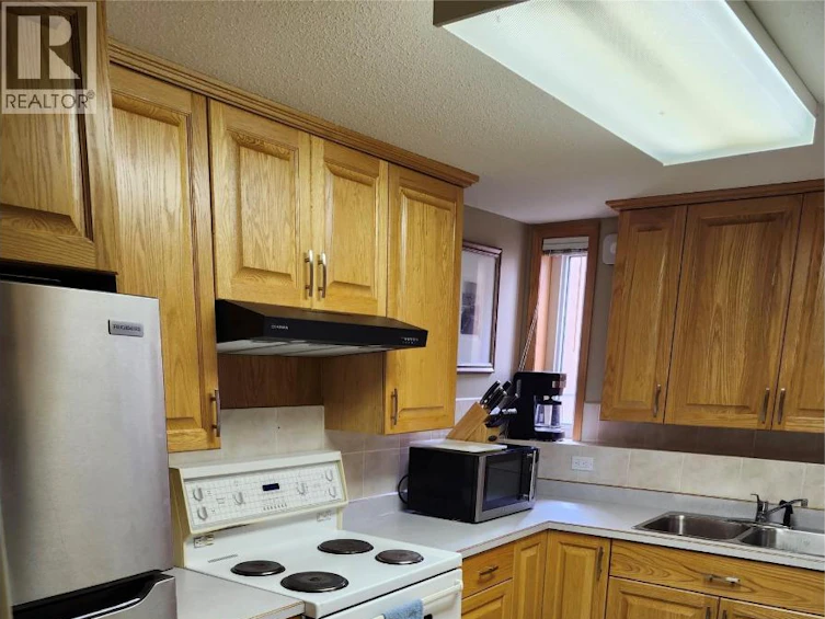 1063 Bridgeview Crescent, Castlegar, BC, V1N 3H7 - 72