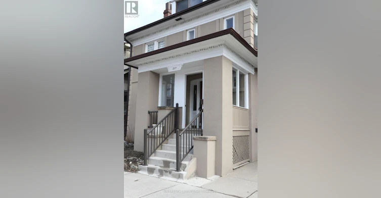 207 Oakwood Avenue, Toronto, ON, M6E 2V3 - 3