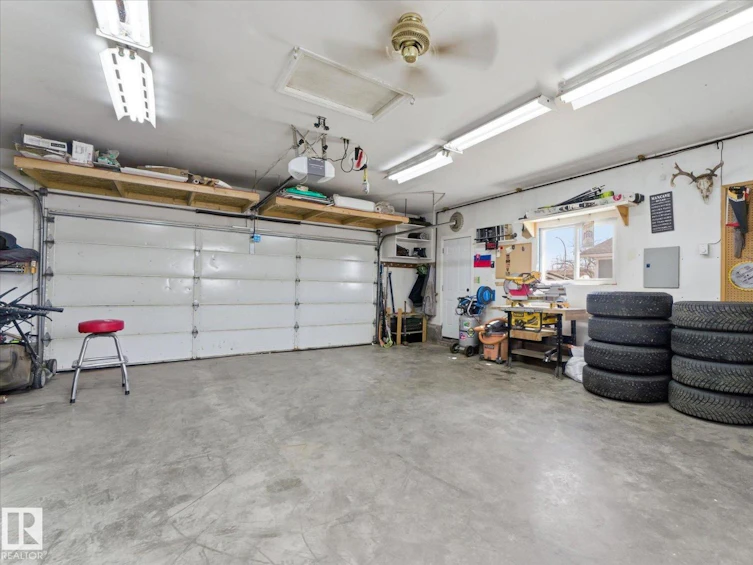 9522 95 Street, Morinville, AB, T8R 1H9 - 50