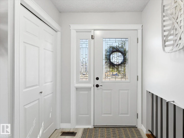9522 95 Street, Morinville, AB, T8R 1H9 - 8
