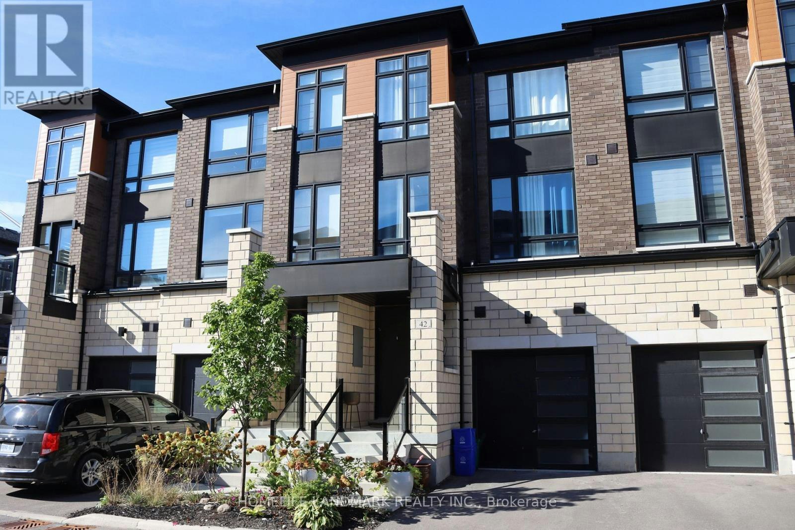 42 Lake Trail Way, Whitby, ON, L1M 0M3