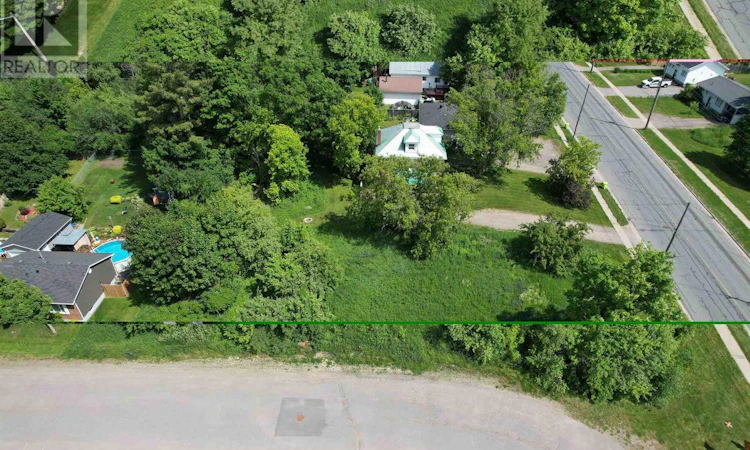 16 Hillside Drive