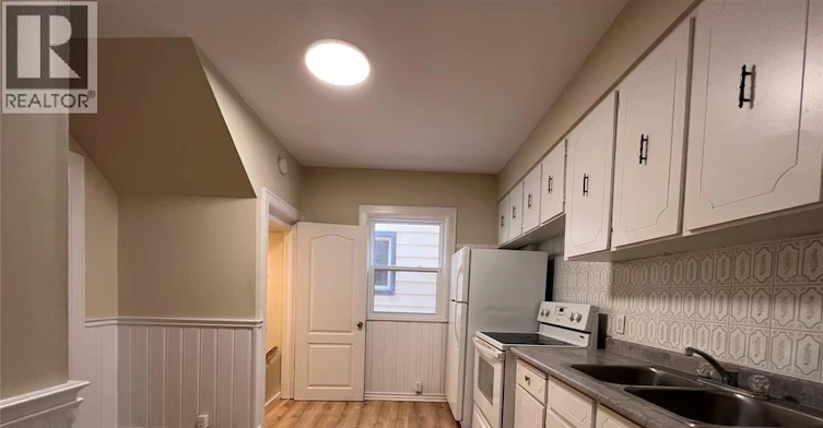 MAIN-1315 Lincoln Road, Windsor, ON, N8Y 2J2 - 4