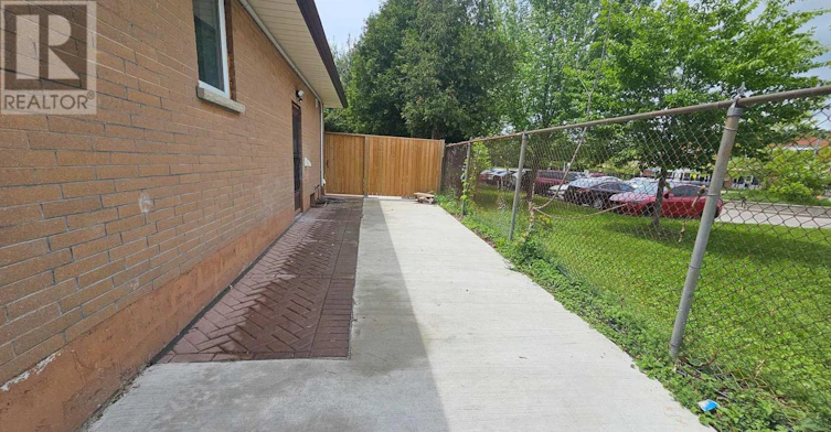 BSMT-498 Wilson Road S, Oshawa, ON, L1H 6C9 - 2