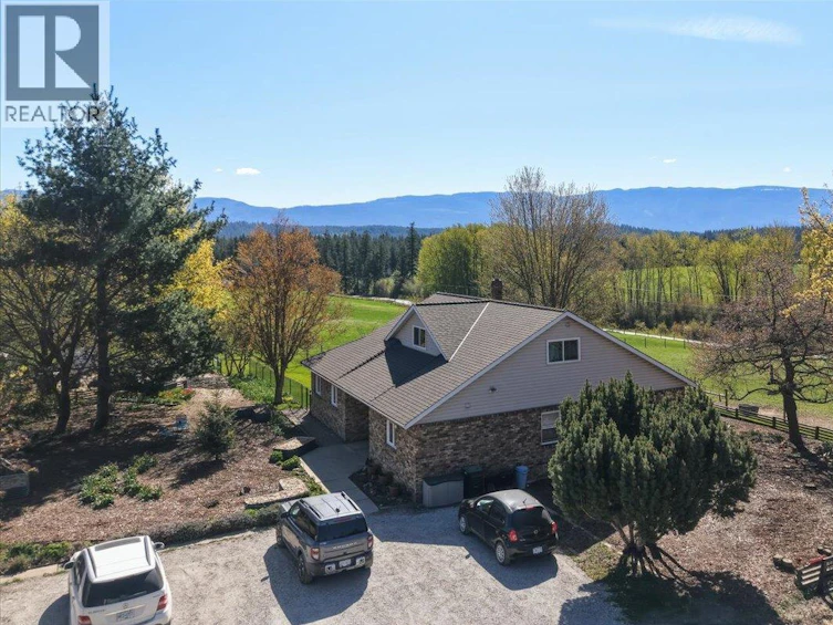 5271 Pyott Road, Armstrong, BC, V4Y 0M6 - 2