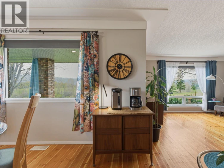 5271 Pyott Road, Armstrong, BC, V4Y 0M6 - 20