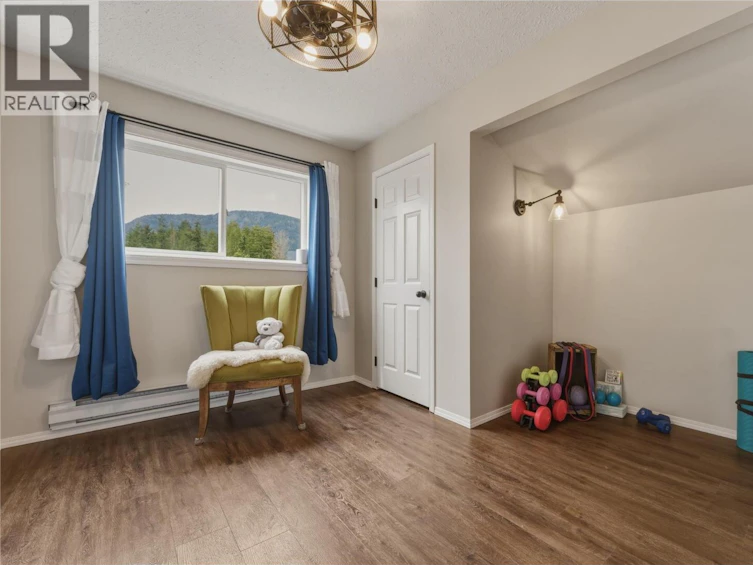 5271 Pyott Road, Armstrong, BC, V4Y 0M6 - 40