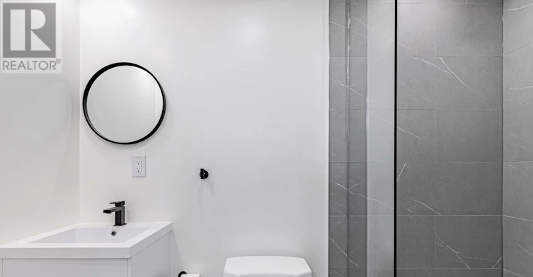 LOWER-11 Craig Crescent, Toronto, ON, M4G 2N6 - 12