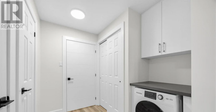 B-851 Danforth Avenue, Toronto, ON, M4J 1L2 - 8