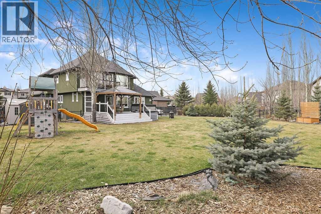 105 Lang Place, Okotoks, AB, T1S 1W8