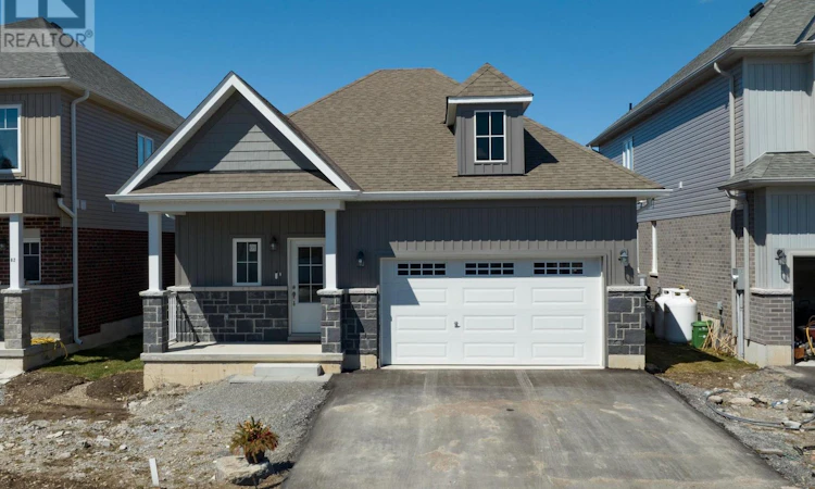 64 Hillcroft Way