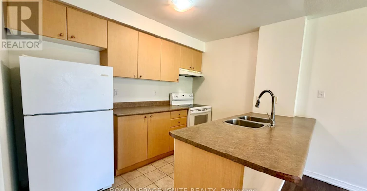 209-94 Aspen Springs Drive, Clarington, ON, L1C 5N4 - 6