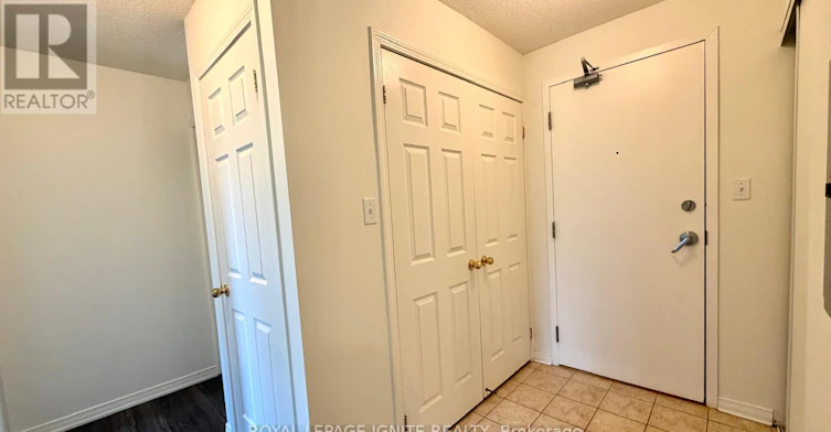 209-94 Aspen Springs Drive, Clarington, ON, L1C 5N4 - 9