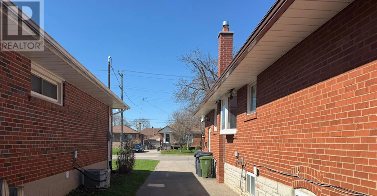 MAIN-59 Pachino Boulevard, Toronto, ON, M1R 4J6 - 12