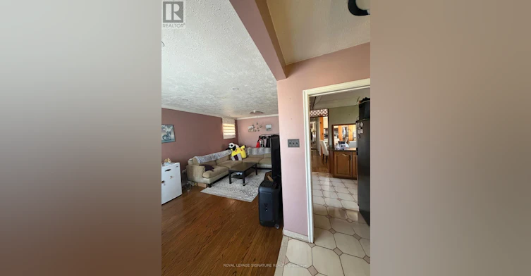 MAIN-59 Pachino Boulevard, Toronto, ON, M1R 4J6 - 9