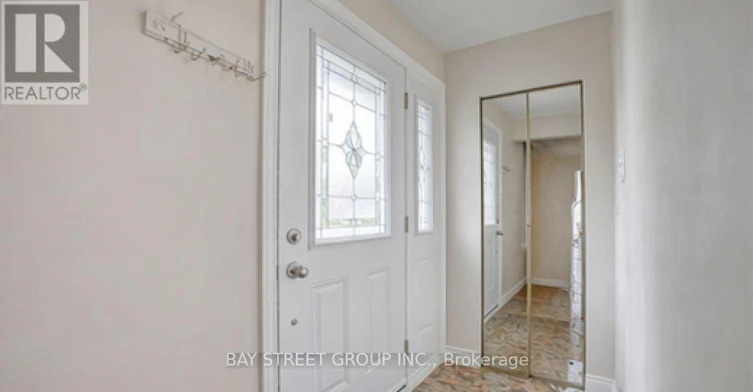 MAIN-66 Walter Avenue, Newmarket, ON, L3Y 2T3 - 6
