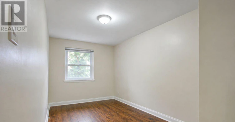 MAIN-66 Walter Avenue, Newmarket, ON, L3Y 2T3 - 11