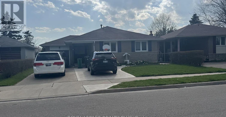 34 Haslemere Avenue, Brampton, ON, L6W 2X4