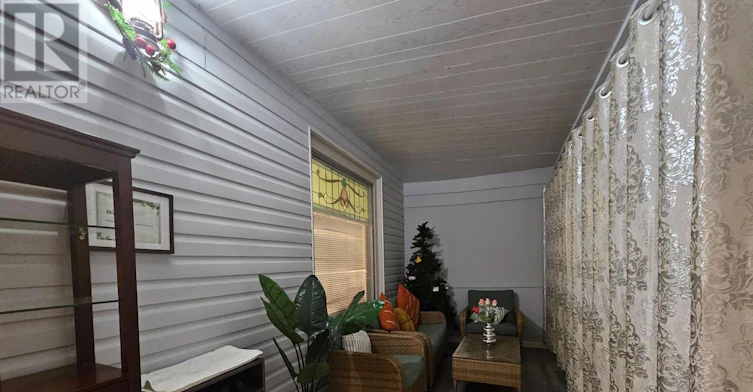 4466 Fourth Avenue, Niagara Falls, ON, L2E 4N3 - 2