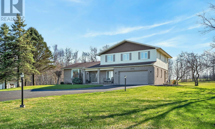 1376 Macdonald Road