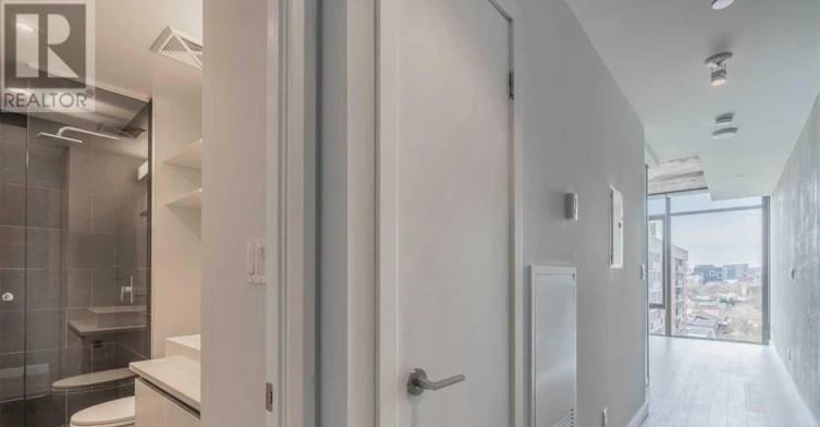 806-111 Bathurst Street, Toronto, ON, M5V 2R1 - 11