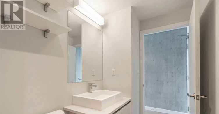 806-111 Bathurst Street, Toronto, ON, M5V 2R1 - 13