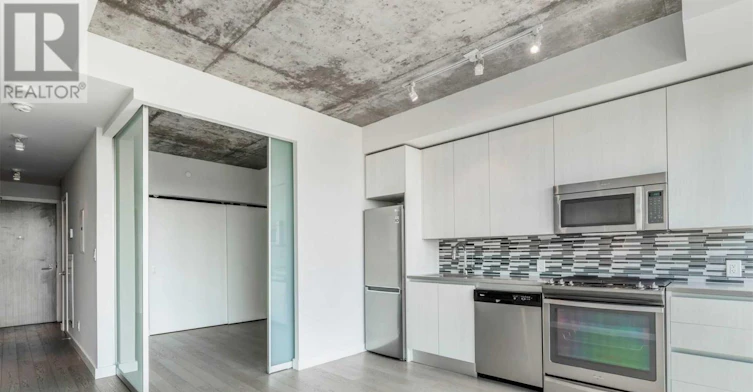 806-111 Bathurst Street, Toronto, ON, M5V 2R1 - 5