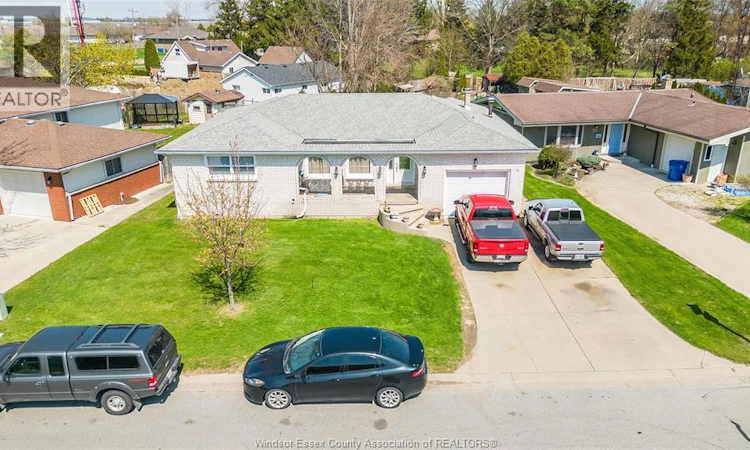 12 Bennie Avenue