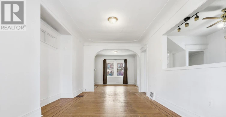 115 Kensington Avenue N, Hamilton, ON, L8L 7N3 - 4