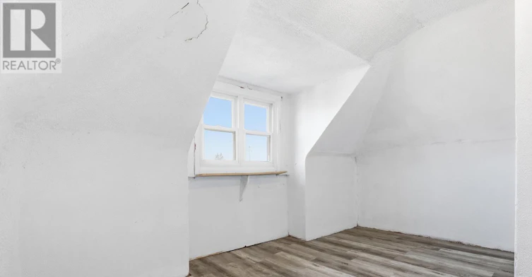 115 Kensington Avenue N, Hamilton, ON, L8L 7N3 - 21