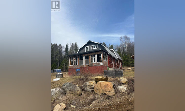 1079 Mackenzie Lake Road NORTH