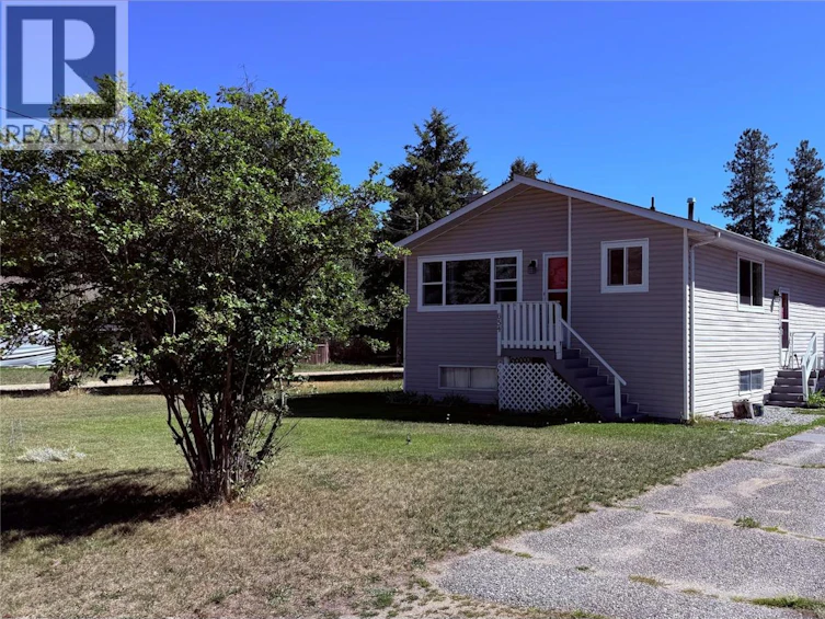 654 Sixth Avenue, Midway, BC, V0H 1M0 - 3