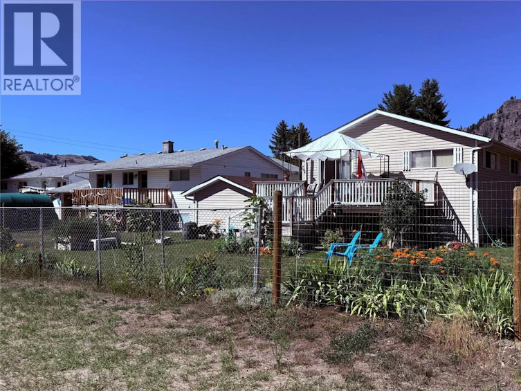 654 Sixth Avenue, Midway, BC, V0H 1M0 - 10