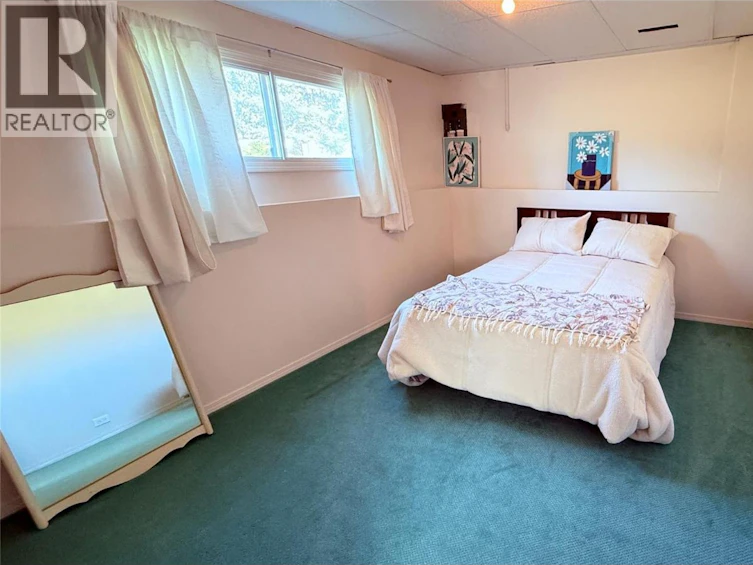 654 Sixth Avenue, Midway, BC, V0H 1M0 - 46