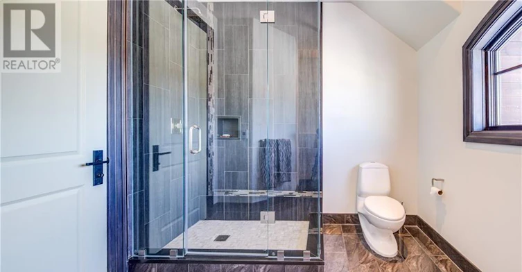 12 Windrose Valley Boulevard, Clearview, ON, L9Y 0K2 - 36